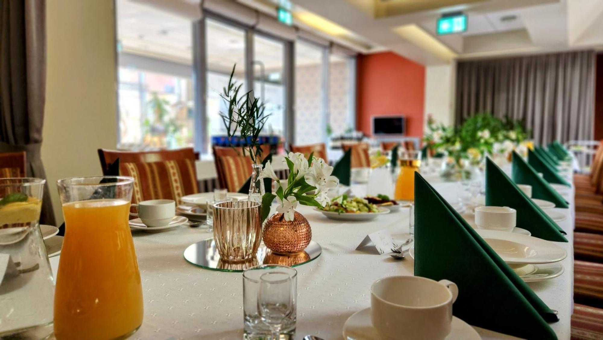 Eurohotel Swarzędz Kültér fotó