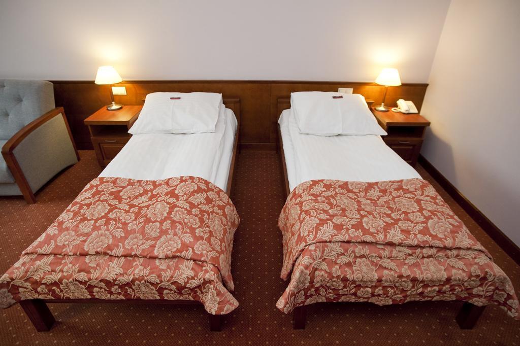 Eurohotel Swarzędz Kültér fotó