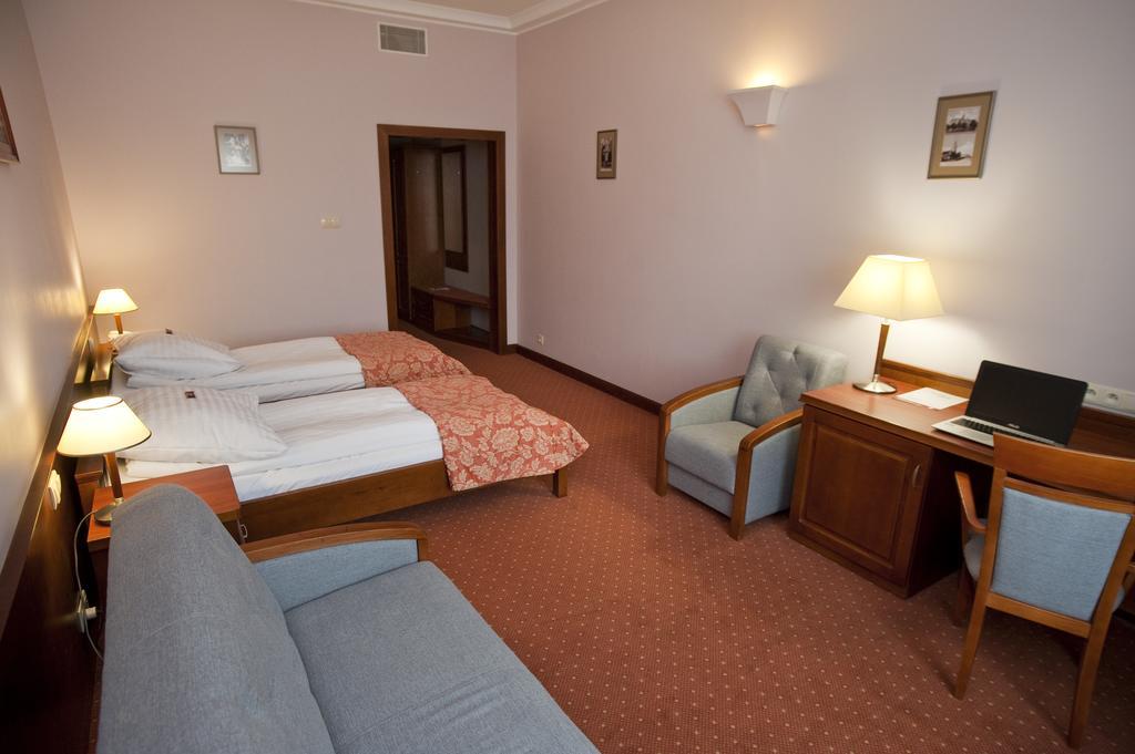 Eurohotel Swarzędz Kültér fotó