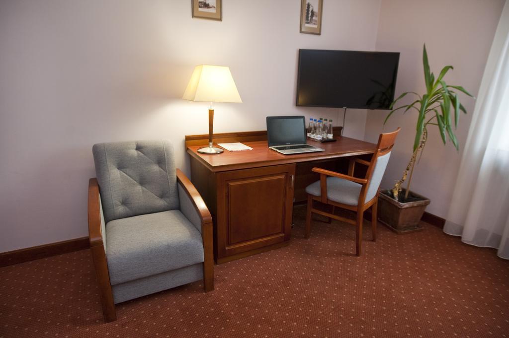 Eurohotel Swarzędz Kültér fotó